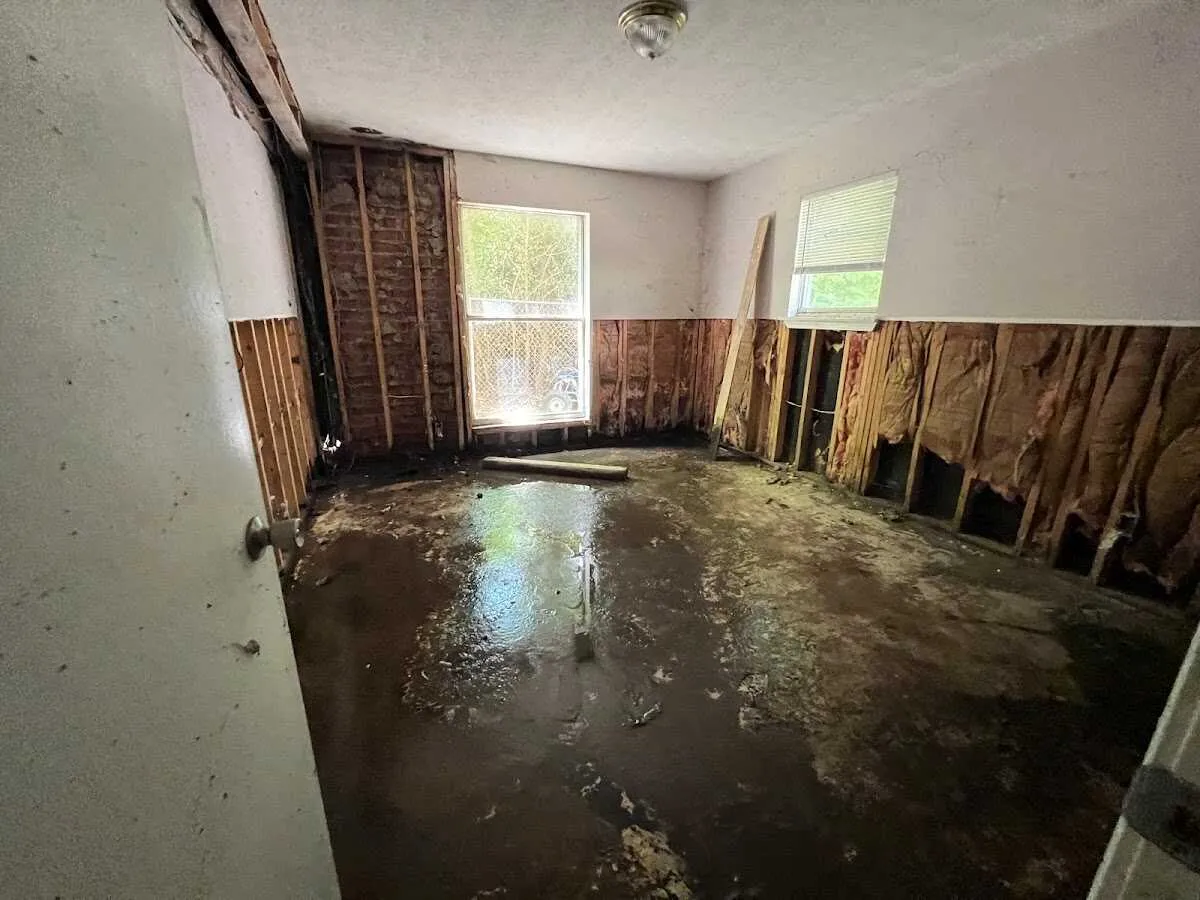 Water Damage Restoration services in Bolivar, MO